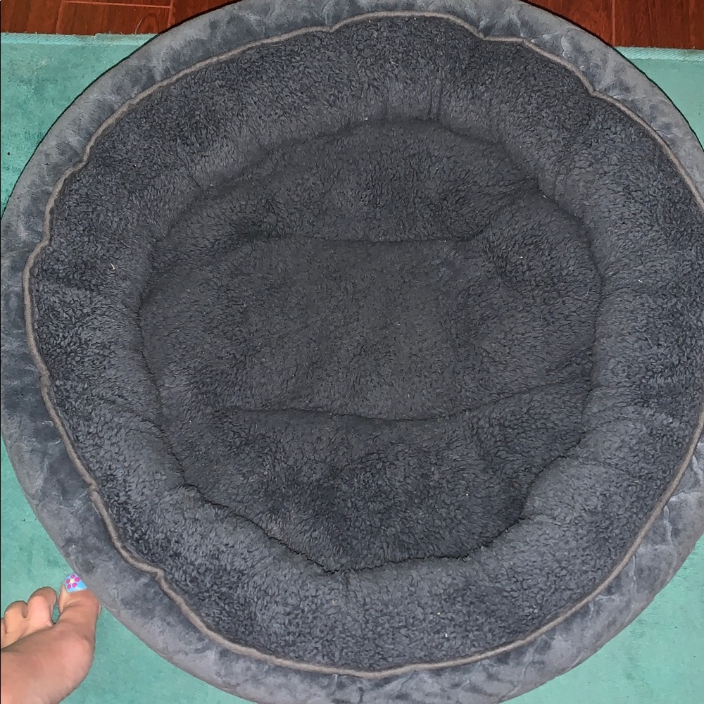 Plush Round Pet Bed in Gray NWOT